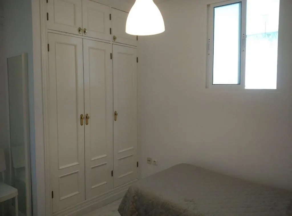 Apartamento Cristal, Centrico, Luminoso, Amplio, 3 Dormitorios トレモリノス 0*,  スペイン