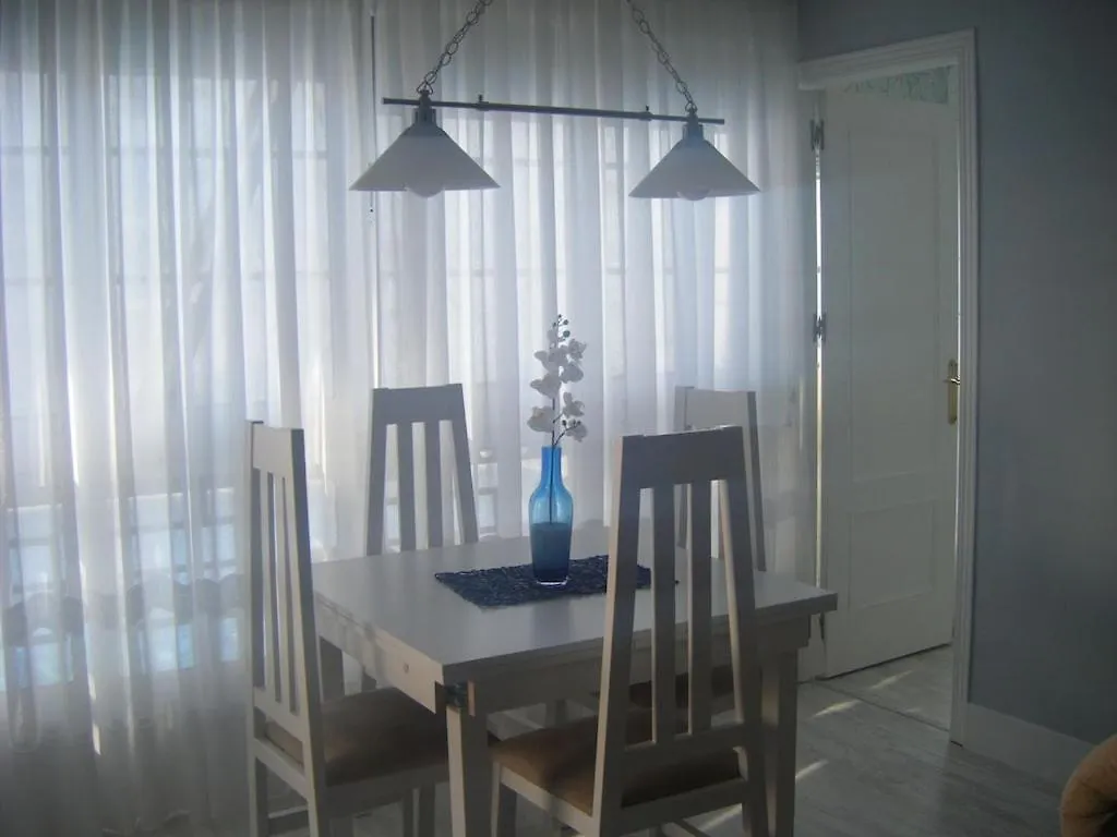 Apartamento Cristal, Centrico, Luminoso, Amplio, 3 Dormitorios トレモリノス アパート