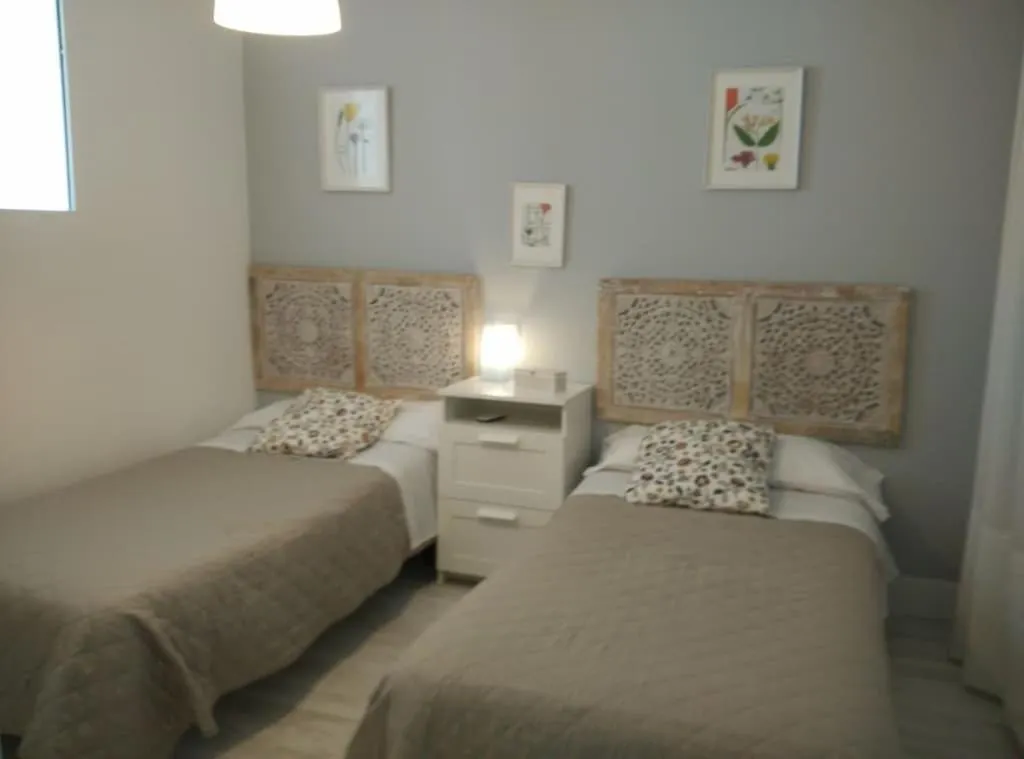 アパート Apartamento Cristal, Centrico, Luminoso, Amplio, 3 Dormitorios トレモリノス